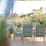 Elais House דירה מת'וני
