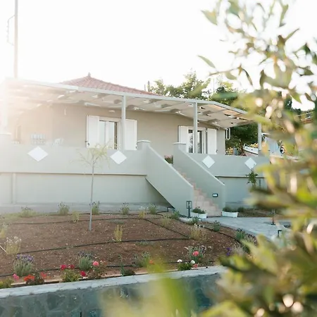 アパート Elais House メトーニ