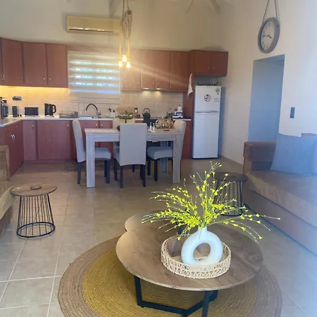 Elais House شقة *