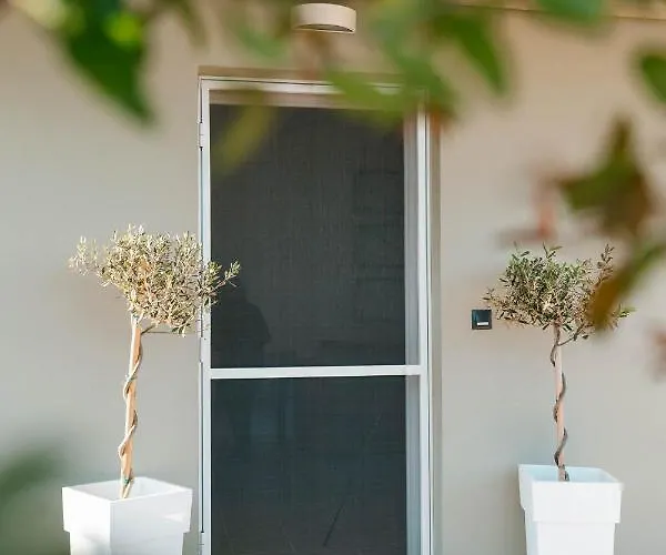 아파트 Elais House 메토니